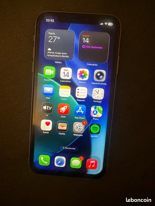 IPhone 11 (image 1)