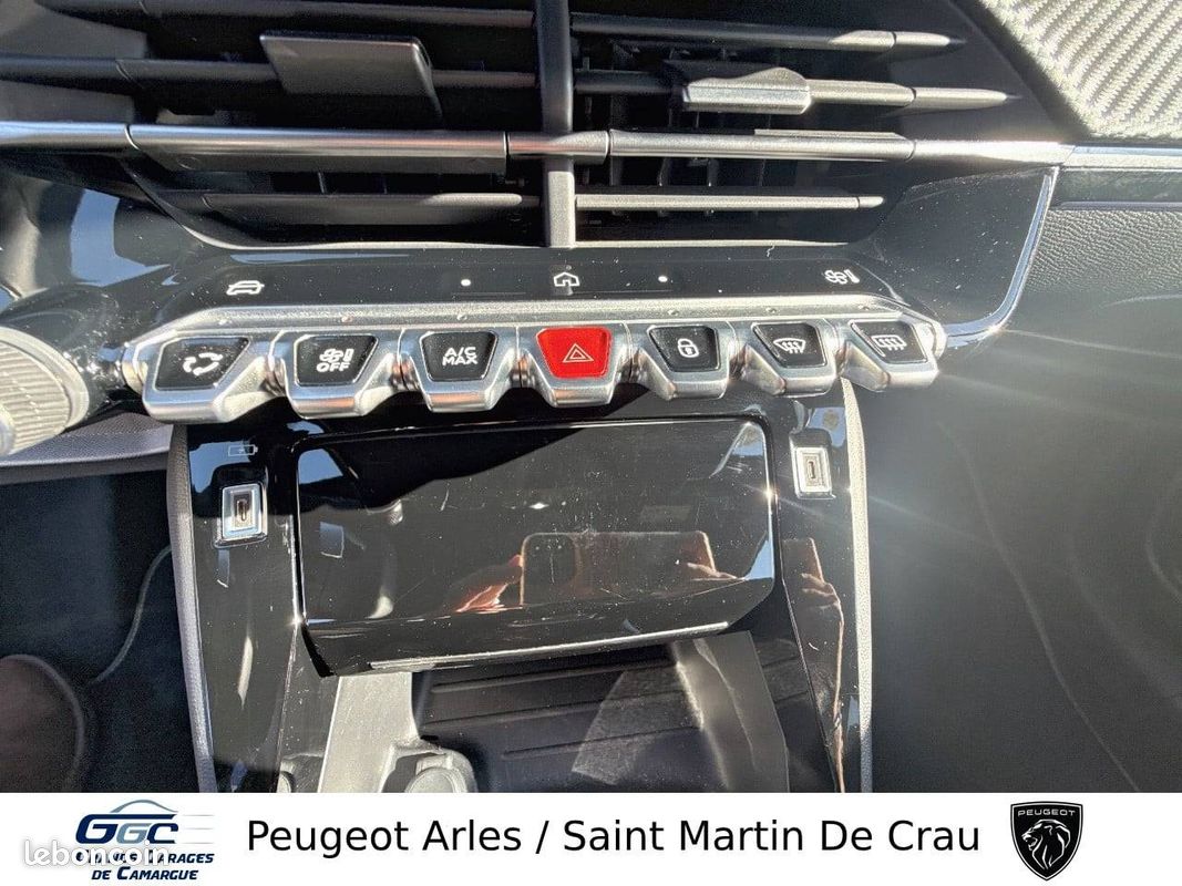 PEUGEOT 208 Hybrid 110 e-DCS6 GT (image 21)
