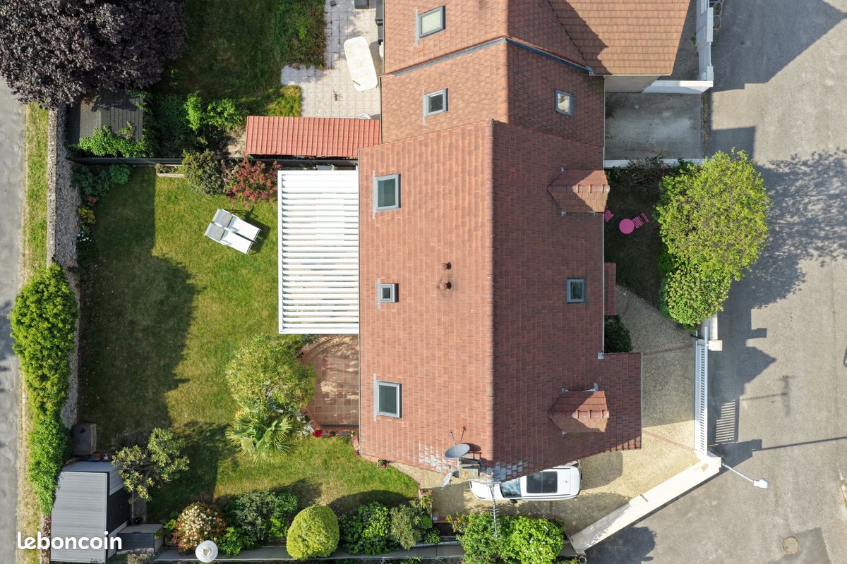 Maison 5 pièces 130 m² · à Briis-sous-Forges · 130 m² · 439 000 €