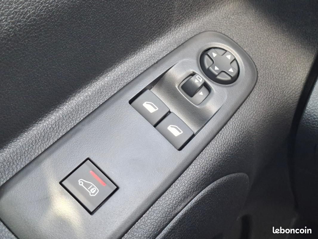 Toyota Proace City FOURGON LONG 1.5L 130 D-4D BVA START (image 20)