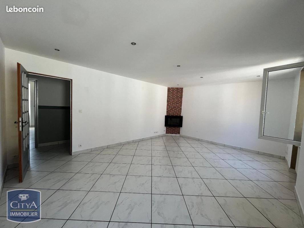 Appartement 5 pièces 113 m² · à Belfort · 113 m² · 900 €