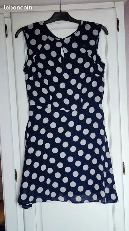 Robe marine pois blancs entièrement doublée taille 38 (image 1)