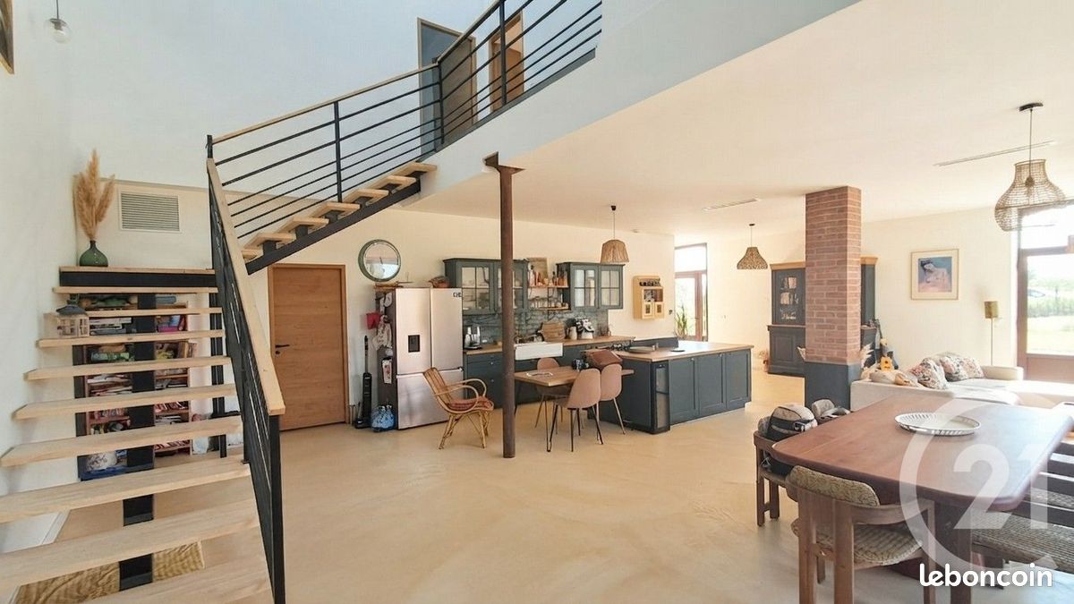 Maison 5 pièces 210 m² · à Canaules-Et-Argentières · 210 m² · 470 000 €