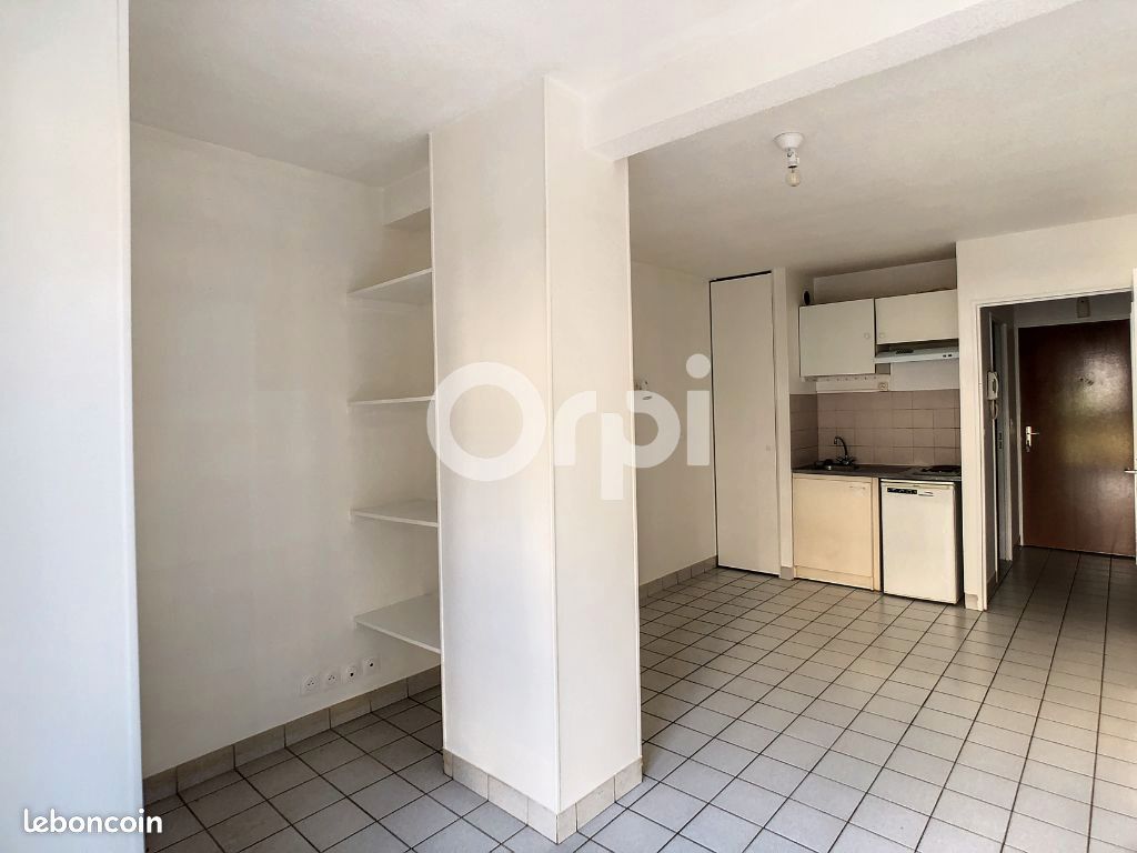 Studio 1 pièce 24 m² - Brive-la-Gaillarde 19100 (image principale 0)