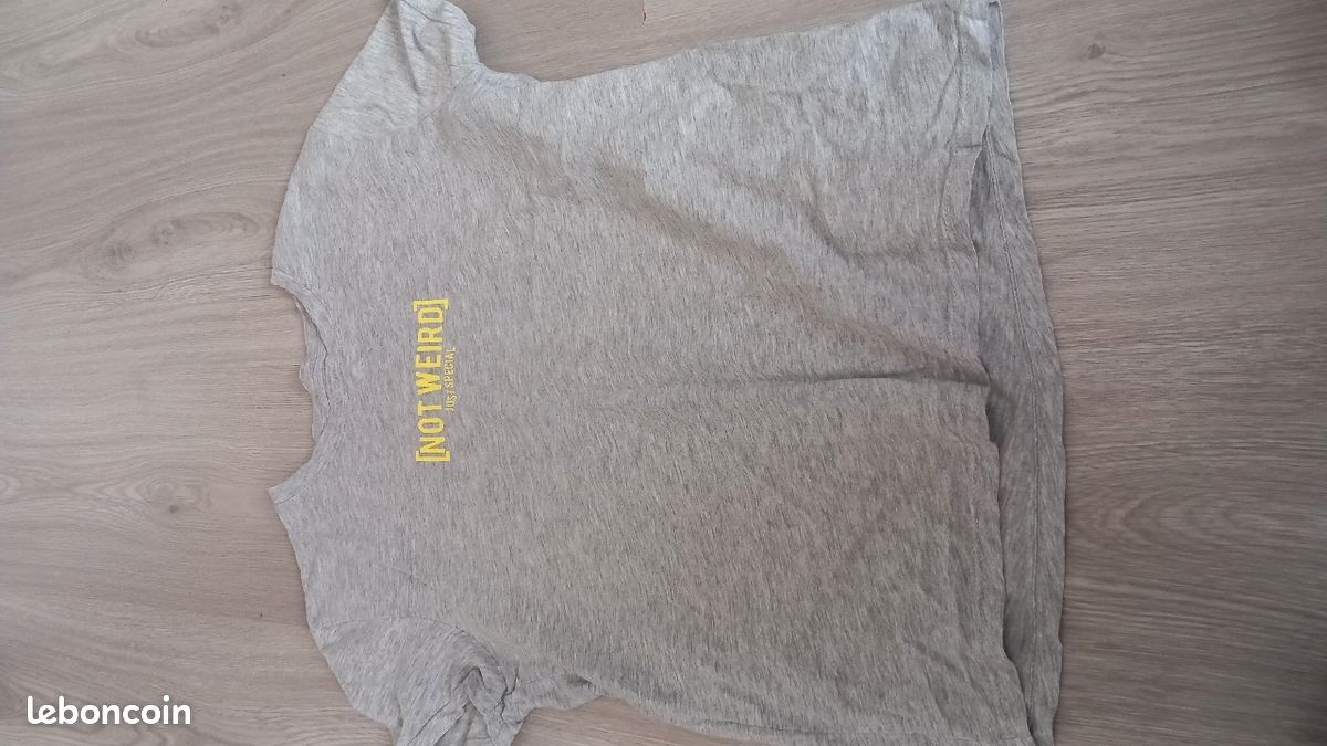 T-shirt gris (image 1)