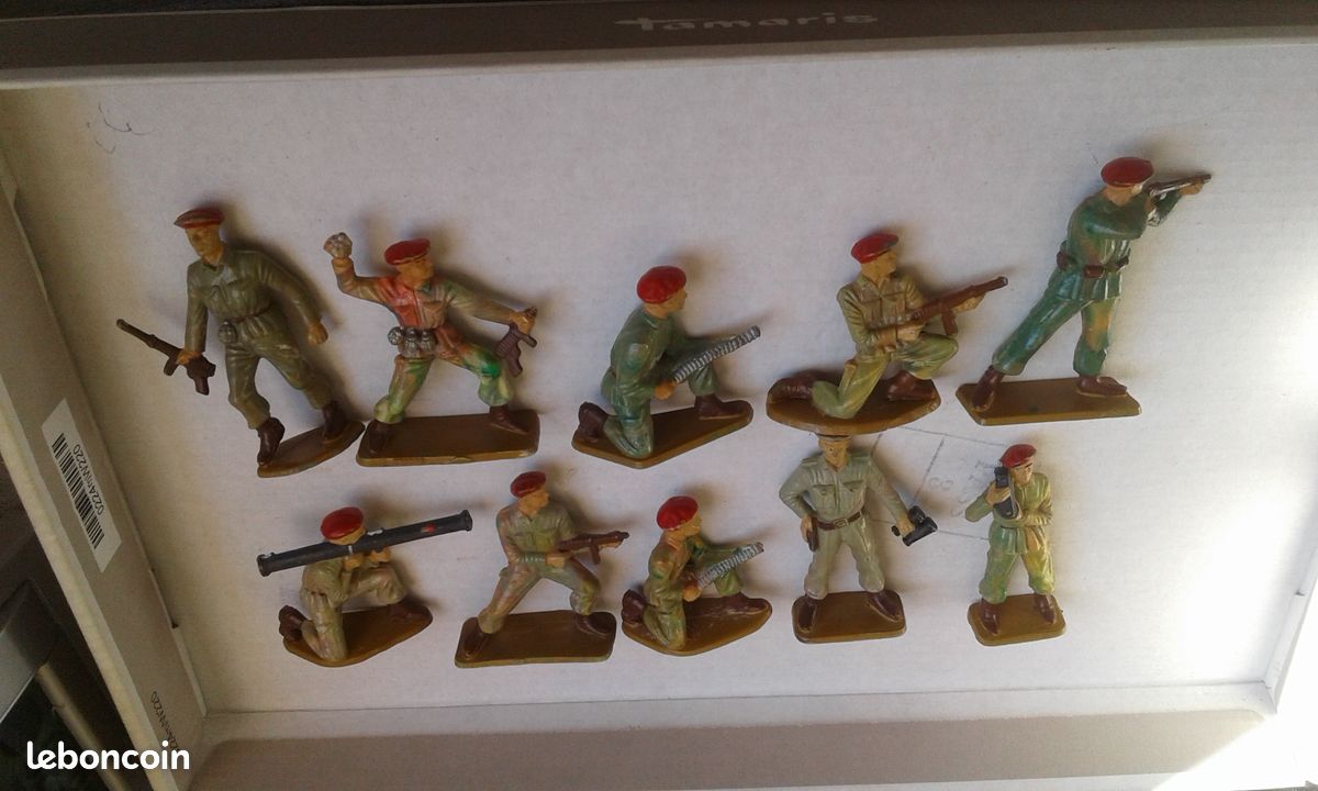 Starlux - Armee Moderne - Parachutistes Au Defile - Serie Luxe - 1/32