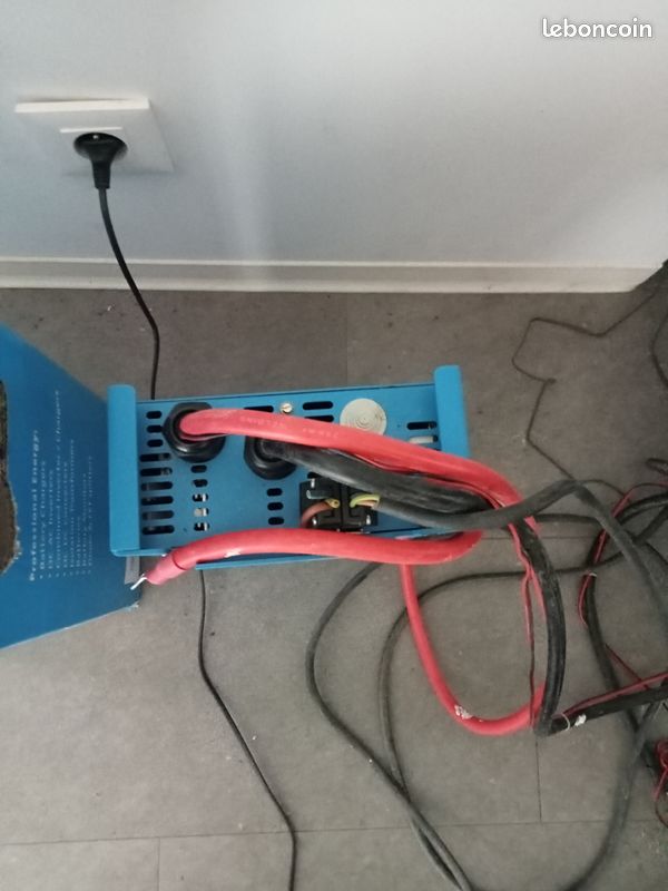 Chargeur convertiseur victron (image 2)