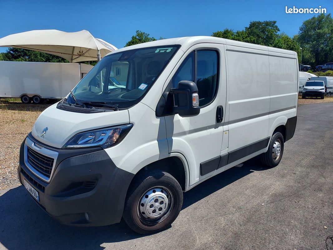 Peugeot BOXER FG 333 L1H1 2.2 BLUEHDI S&S 140CH ASPHALT (image 1)