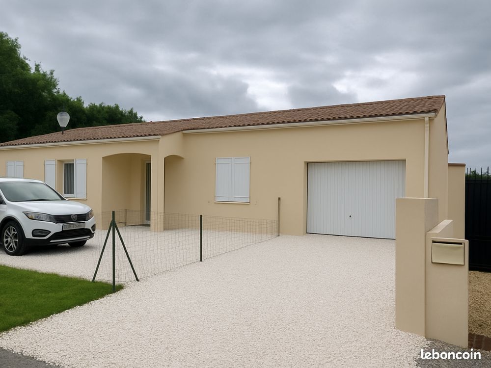 Maison 4 pièces 93 m² · à Saint-Romain-de-Benet · 93 m² · 220 000 €