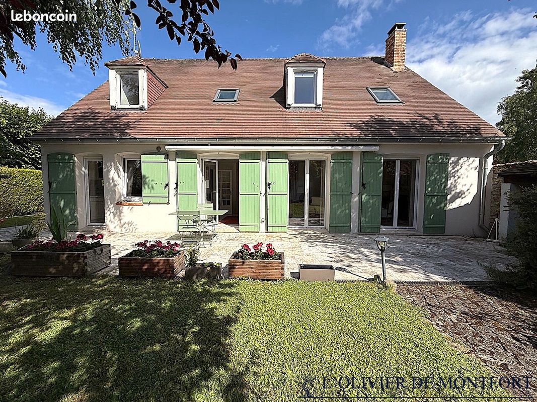 Maison 6 pièces 165 m² · à Montfort-l'Amaury · 165 m² · 655 000 €