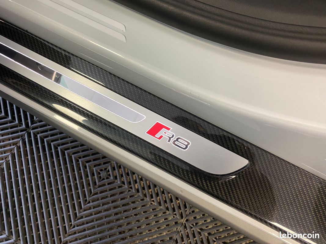 Audi R8 620 CV V10 Performance LOA 1 299 Euros Par mois Sièges Recaro Carbon Interieur et Moteur Gris Suzuka V 10 (image 33)