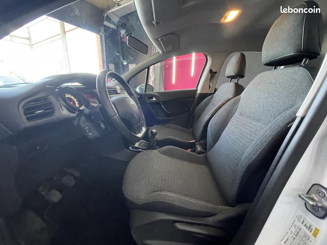 Citroën C3 1.4 HDi 70 CONFORT (image 10)