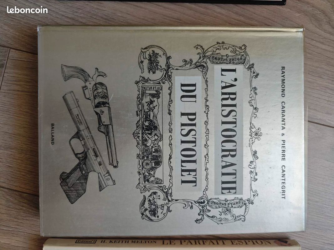 Lot de 3 livres sur les pistolets et l’espionnage (image 3)