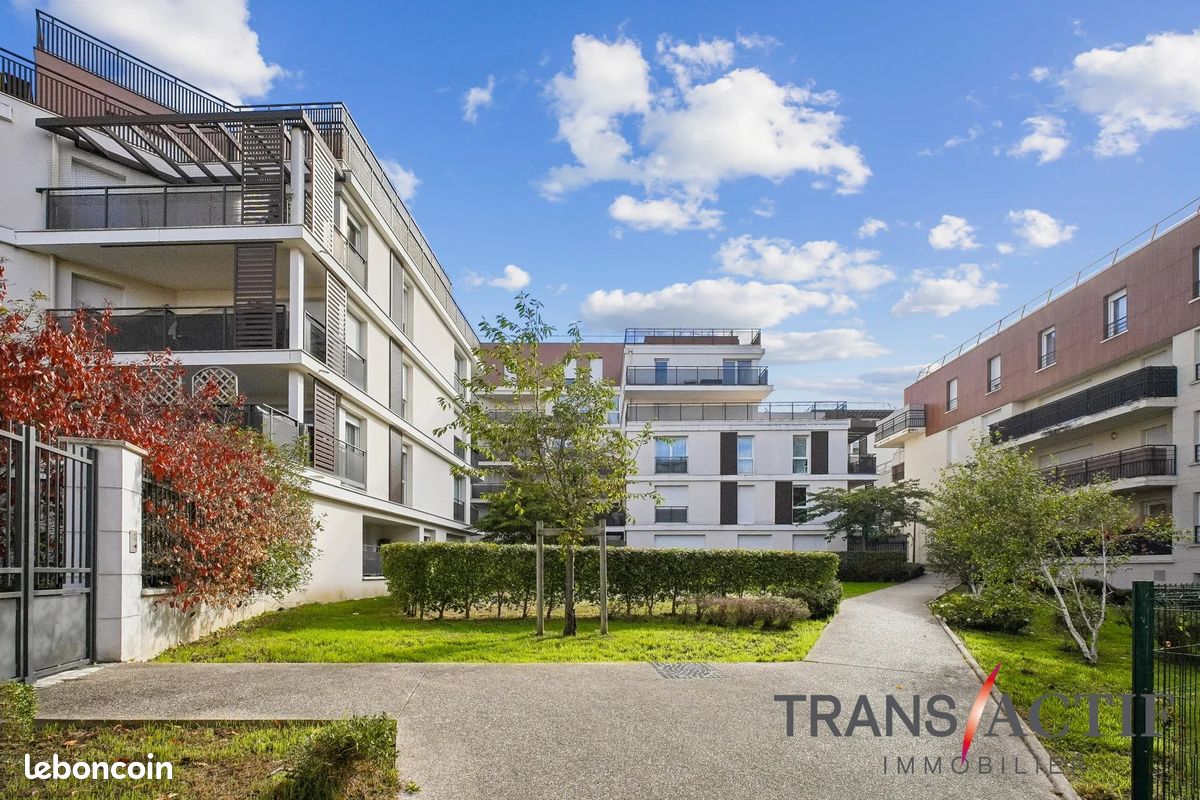Appartement 1 pièce 35 m² · à Fontenay-le-Fleury · 35 m² · 152 000 €