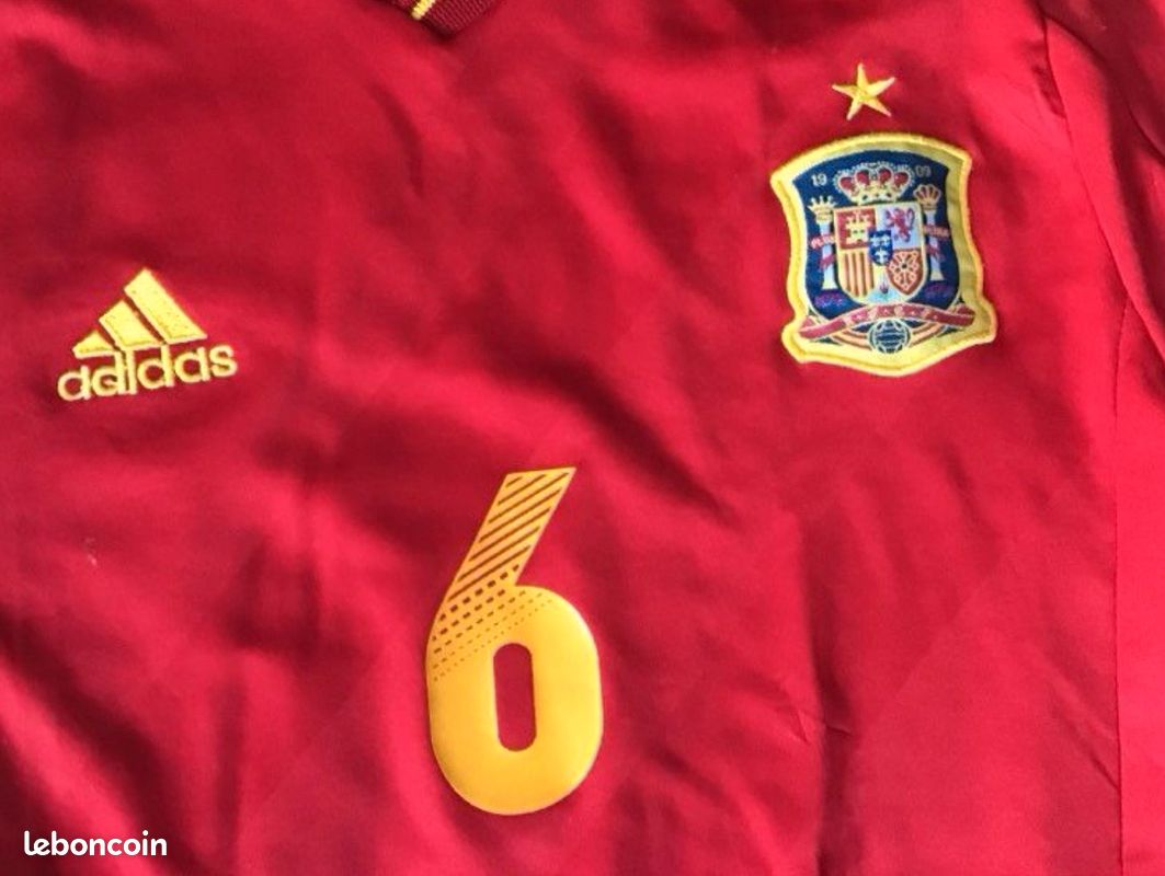 VINTAGE ADIDAS Maillot foot INIESTA (image 4)