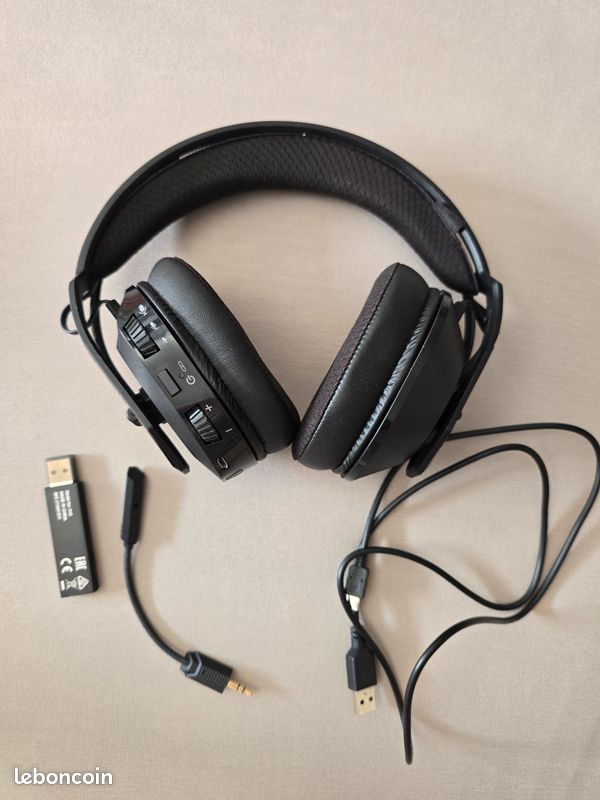 Le casque RIG 700HS pour PlayStation 4/5 (image 1)
