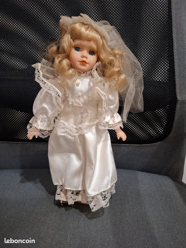 Poupée ancienne: Ravissante petite Jumeau bouche fermée taille 4 34 cm