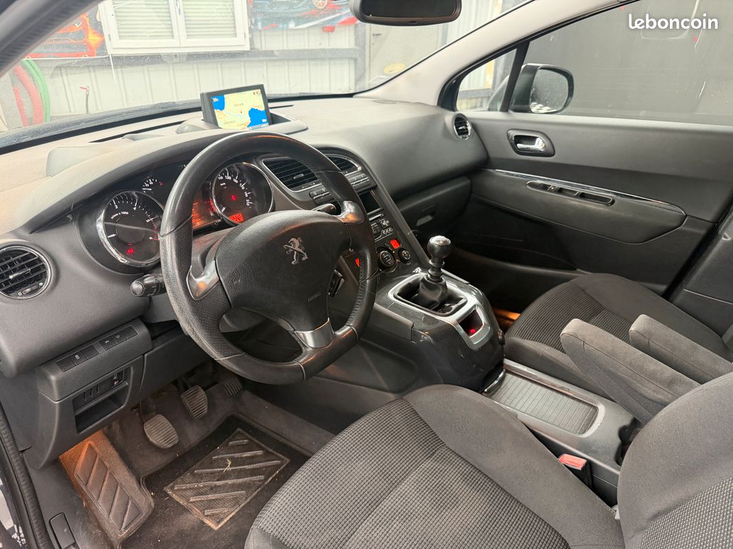 PEUGEOT 5008 1.6 BleuHDII Phase 2 120ch Active Business S&S 7pl Entretien Complet embrayage kit distributions fais (image 5)