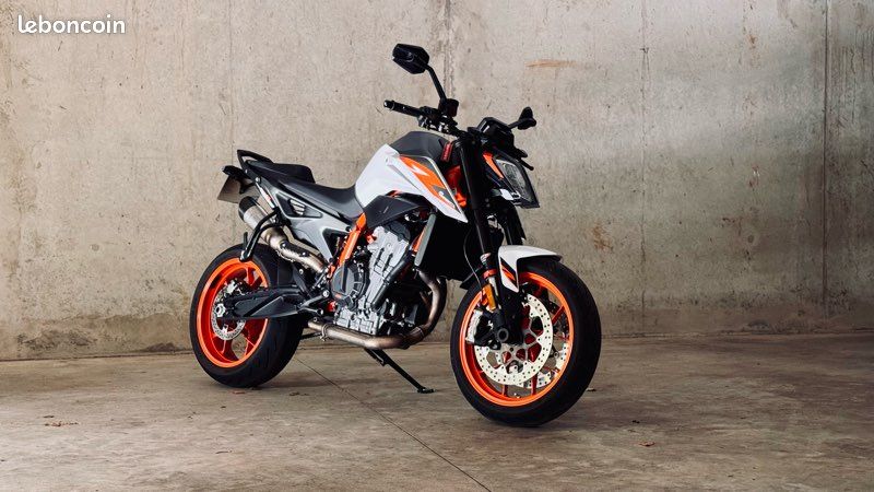 KTM 890 Duke R (image 1)