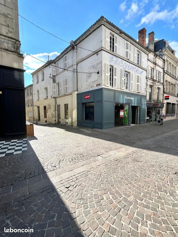 Immeuble 7 pièces 344 m² · à Cognac · 344 m² · 249 000 €