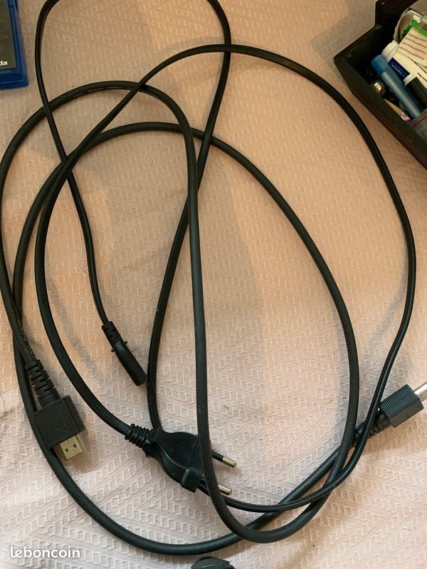 Console ps 4 très peu servi (image 5)