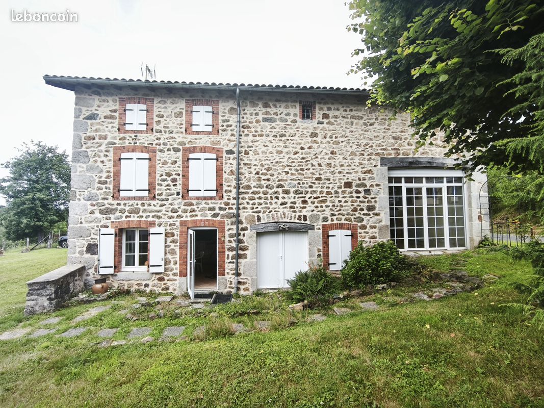 Maison 6 pièces 146 m² · à Marat · 146 m² · 160 000 €