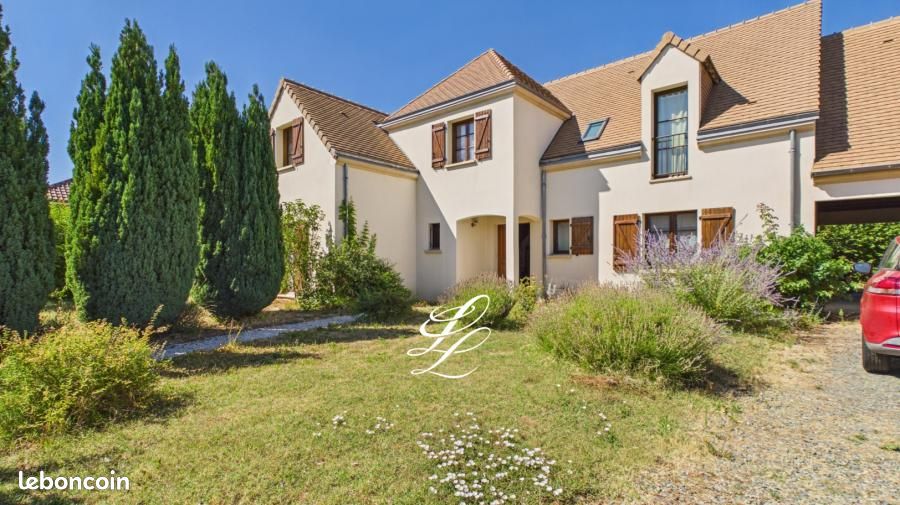Maison 9 pièces 209 m² · à Laigné-Saint-Gervais · 209 m² · 382 000 €