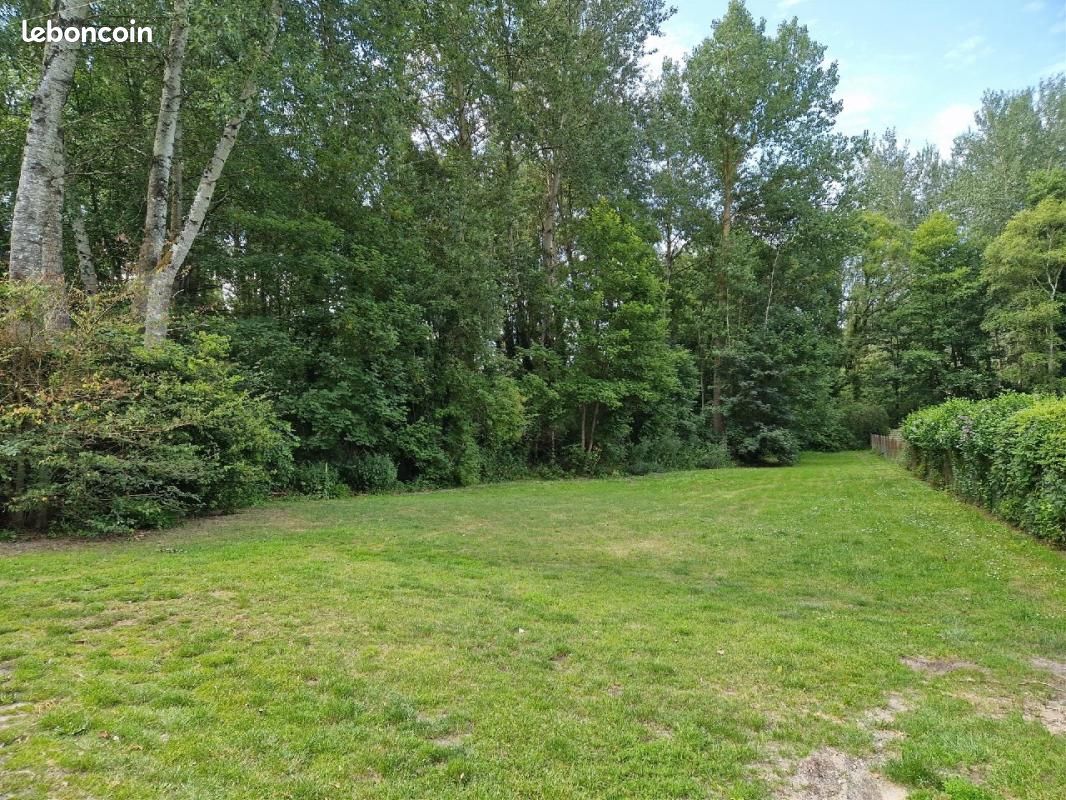 Terrain 2 535 m² Milly La Foret · à Milly-la-Forêt · 77 000 €