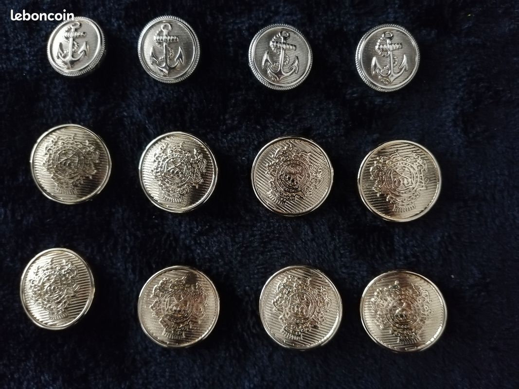 Lot de 12 boutons en métal doré (image 1)