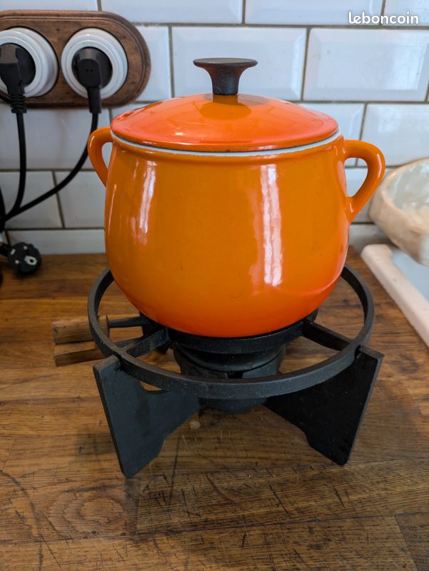 Vntage French ac Cousances / Le Creuset Two Tone Orange Cast ron