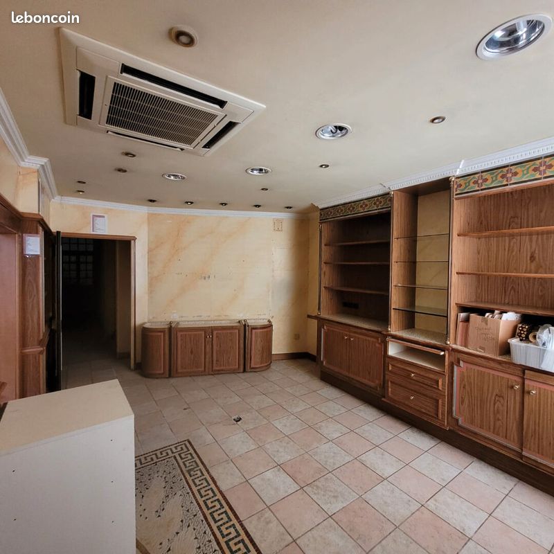 Maison 6 pièces 190 m² · à Villeneuve-l'Archevêque · 190 m² · 110 000 €
