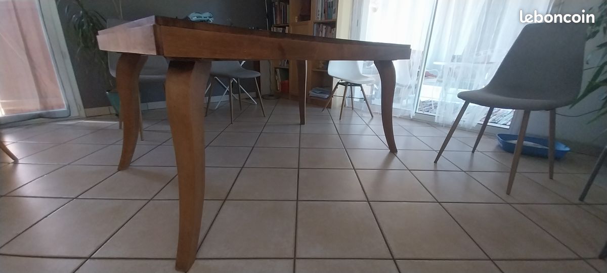 Table salle à manger en bois (image 2)