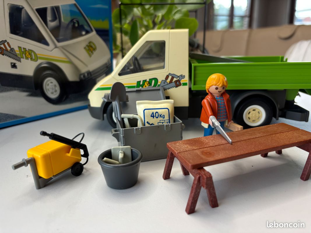 Playmobil 4322 - Entrepreneur et camionnette (image 1)