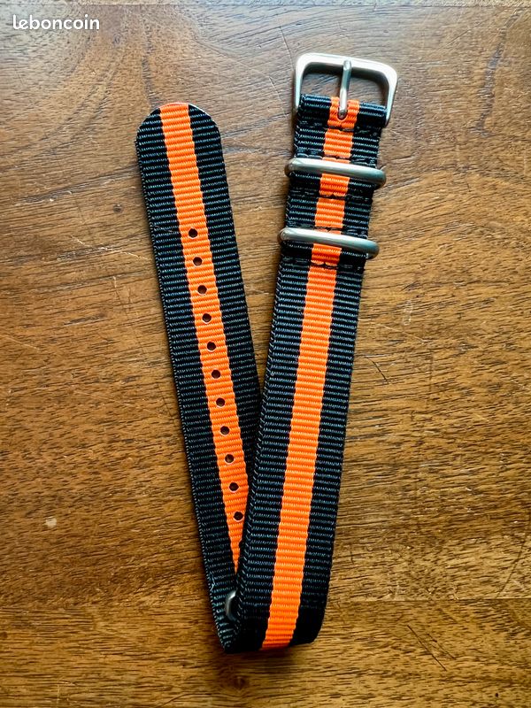 Présentation de la montre chronographe pour homme DETOMASO D10 Orange