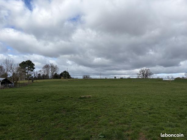 Terrain 1 658 m² Saint Santin De Maurs