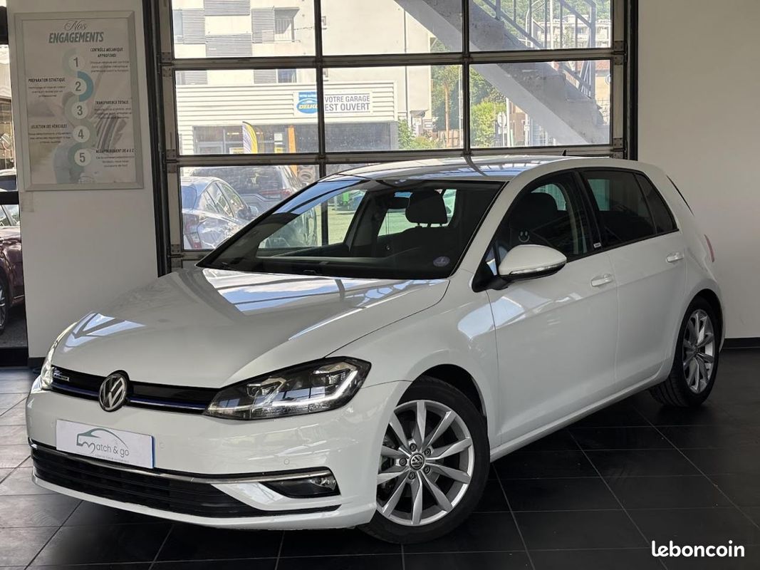 Volkswagen golf 1.5tsi 130ch - connect evo - dsg7 - carplay - digital (image 1)