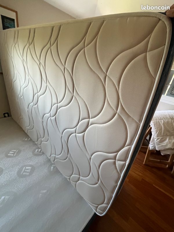 Ensemble literie Mérinos 120 x 190 – Sommier + Matelas – Excellent état (image 4)