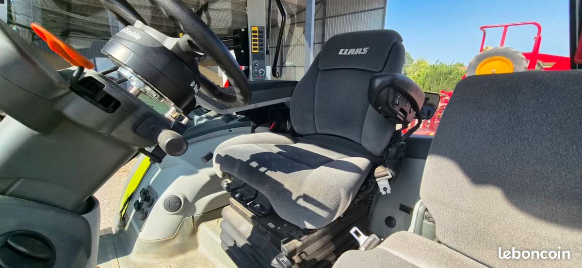Claas Arion 650 CIS + (image 12)
