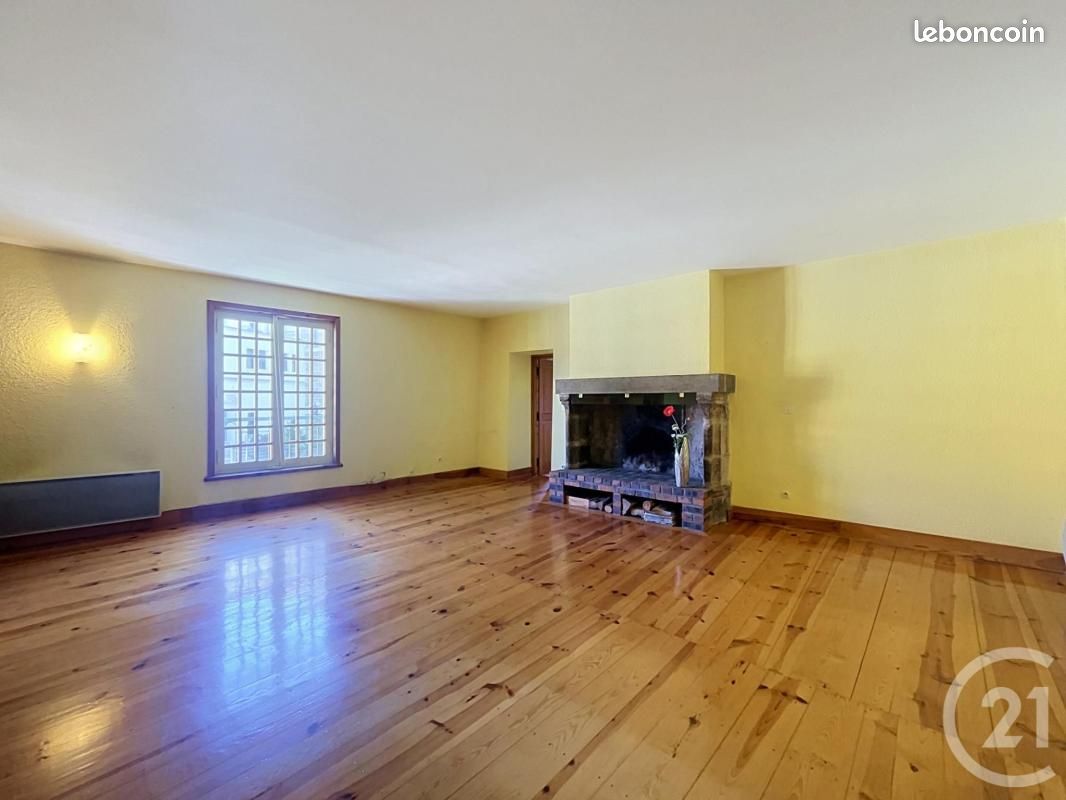 Appartement 4 pièces 106 m² · à Le Puy-en-Velay · 106 m² · 148 000 €