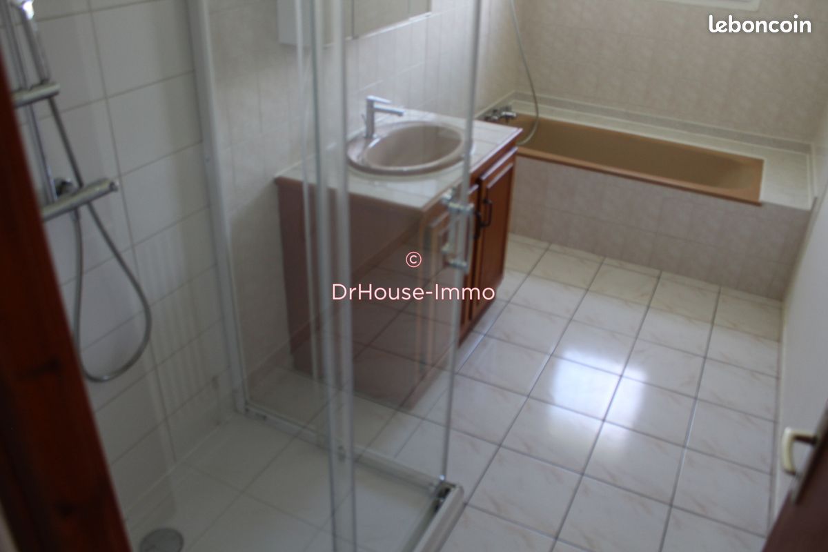Maison 6 pièces 128 m² - Puymoyen 16400 (image principale 2)