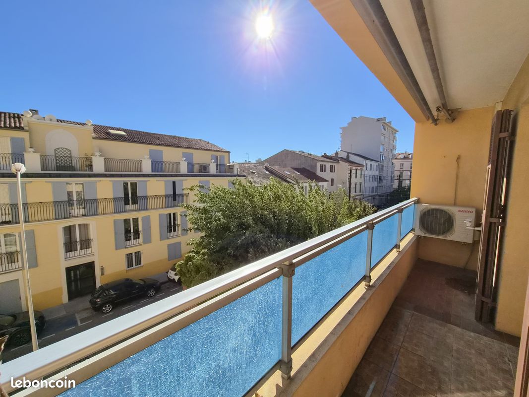 Appartement 3 pièces 67 m² · à Hyères · 66,7 m² · 920 €/mois