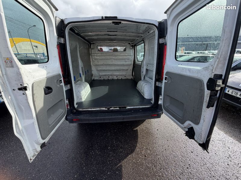 Renault TRAFIC II FG L1H1 1000 2.0 DCI 115CH CONFORT (image 8)