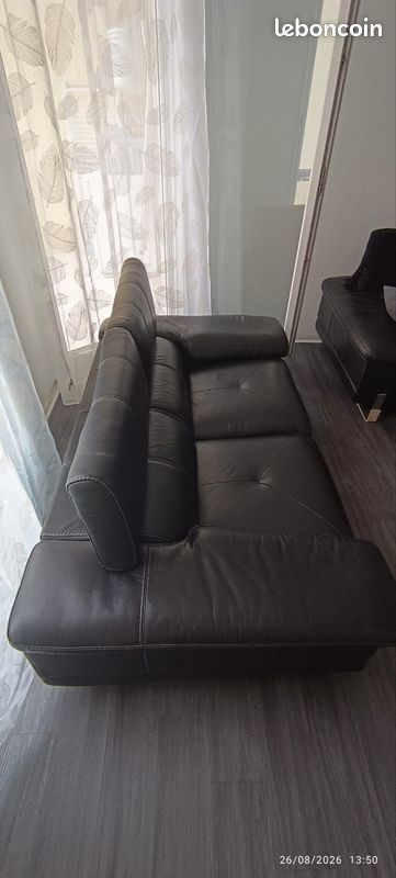 Ensemble de 2 canapés en cuir véritable noir – Conforama – Excellent état (image 2)