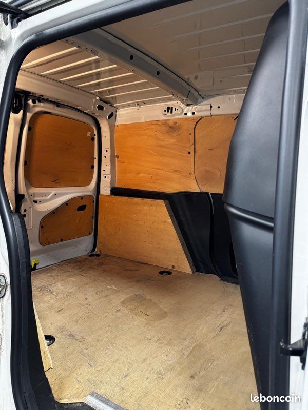 Peugeot Partner 1.6 BlueHDI 100ch Asphalt 06/2019 (image 5)