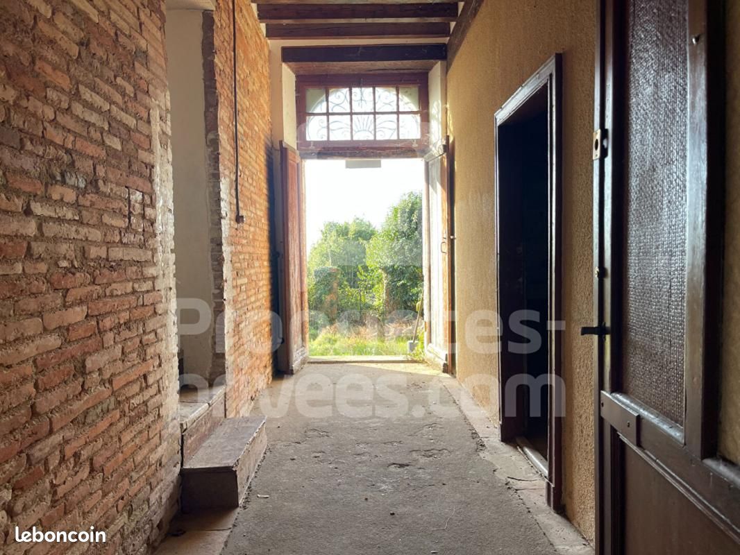 Immeuble 15 pièces 548 m² · à Bouloc · 548 m² · 270 000 €