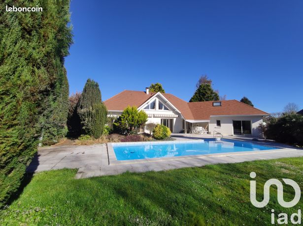 Propriété 8 pièces 248 m²
