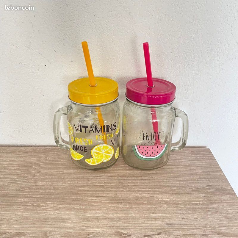 2 tasses mugs verres avec pailles fruits smoothies (image 8)