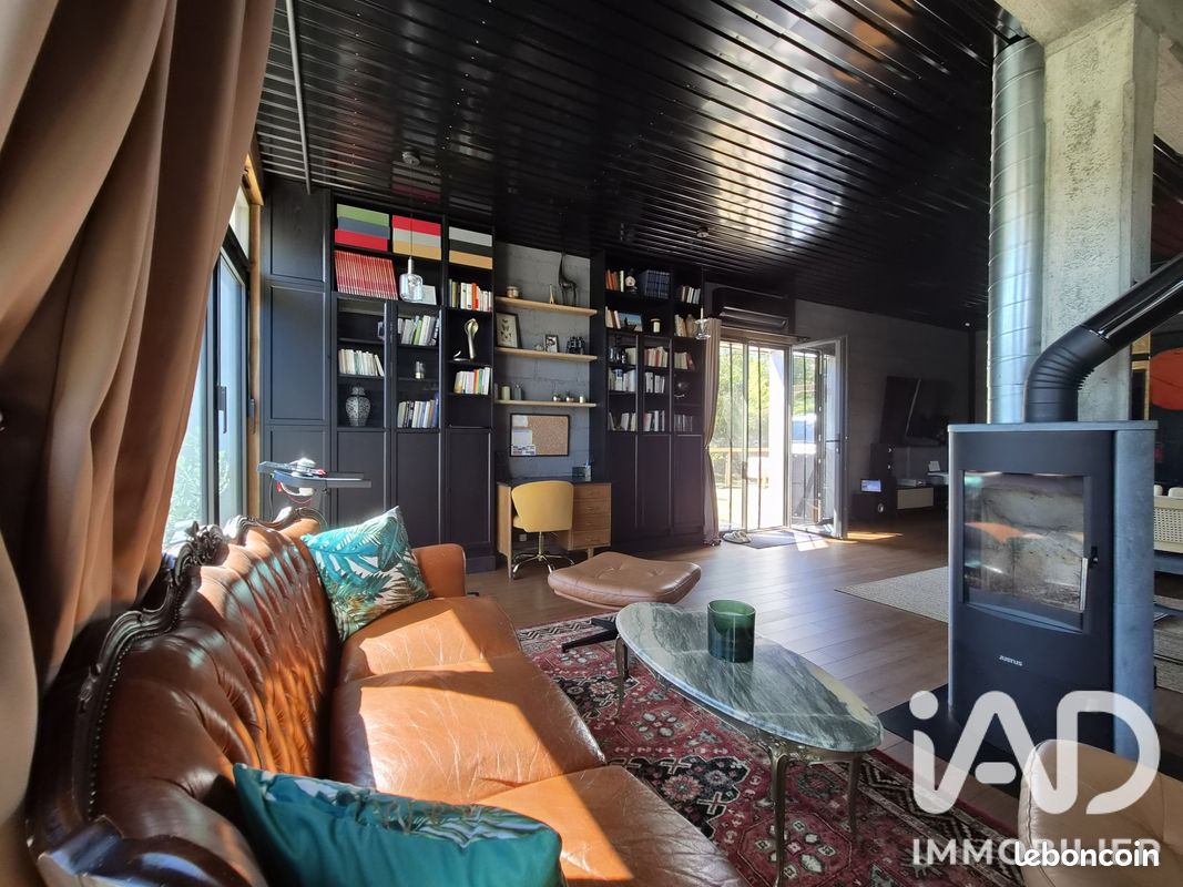 Maison 5 pièces 140 m² · à Piégut-Pluviers · 140 m² · 232 000 €