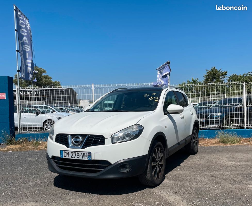NISSAN QASHQAI 1.5 dCi 110 TEKNA / Toit Panoramique / Caméra de Recul (image 2)