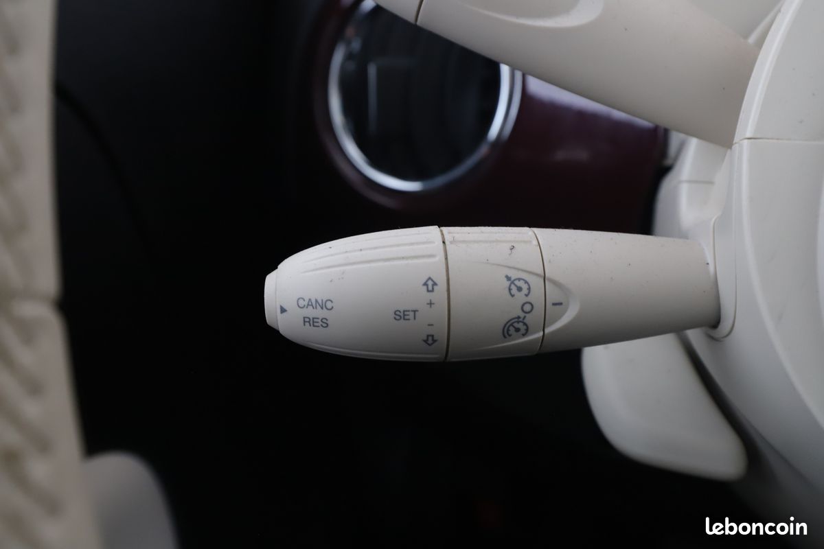 Fiat 500 1.0 Hybrid BSG Dolcevita 70 ch (image 24)